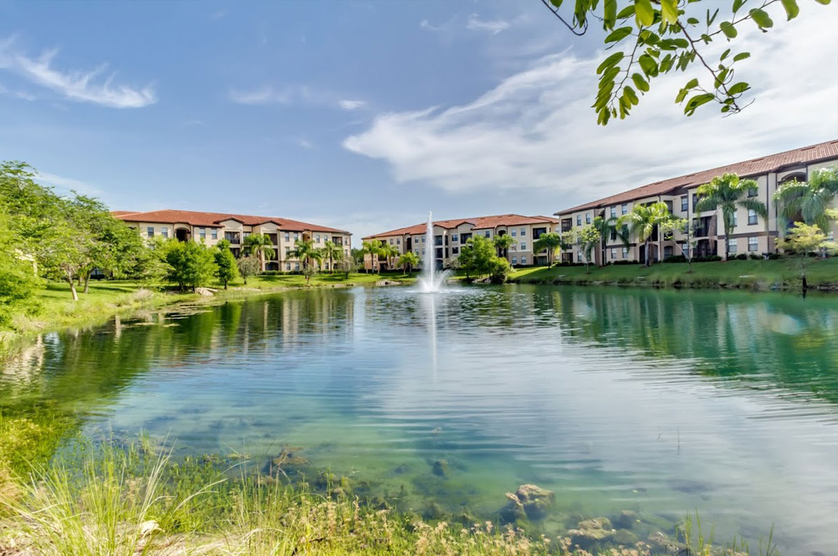 Positano Place at Naples Lake and Fountain